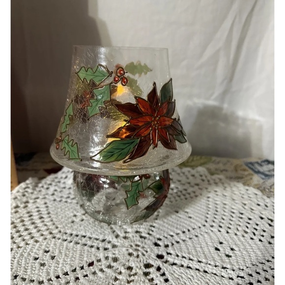Celebration, Hand-Painted Crackle Glass Christmas
Tealight Lamp 10" Poinsettia - Picture 10 of 15